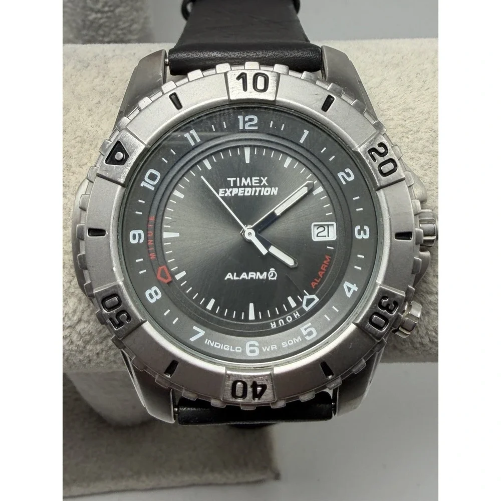 Timex Shenmue New Battery 2006 Mens Watch 42MM 8